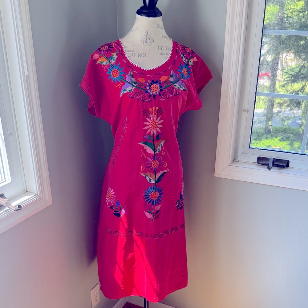 Vintage traditional 1970’s Mexican embroidered long red cotton midi dress GVC M‎
